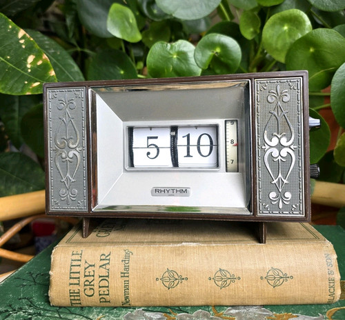 Vintage flip clock rhythm - vintage,