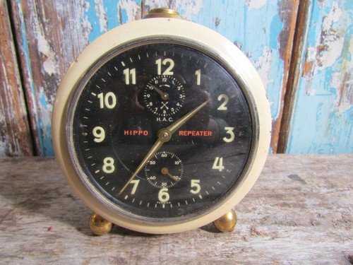 Vintage 1940s era - h.a.c., cream