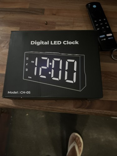 Digital led alarm clock - led,
