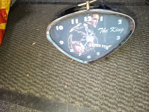 Retro wind elvis alarm - wind,