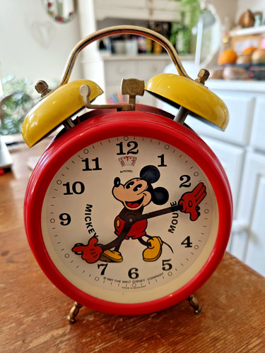 Disney vintage clock walt - vintage,